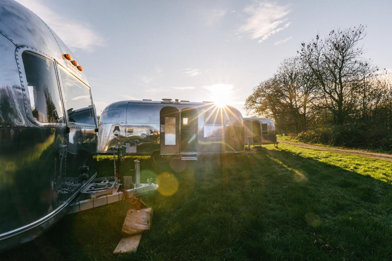 Silver Airstream Glamping & Rental Chichester Eksteriør bilde