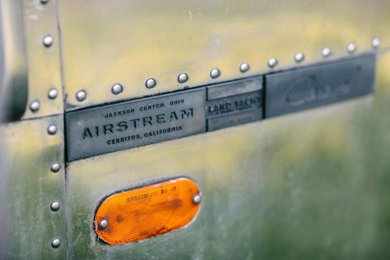 Silver Airstream Glamping & Rental Chichester Eksteriør bilde