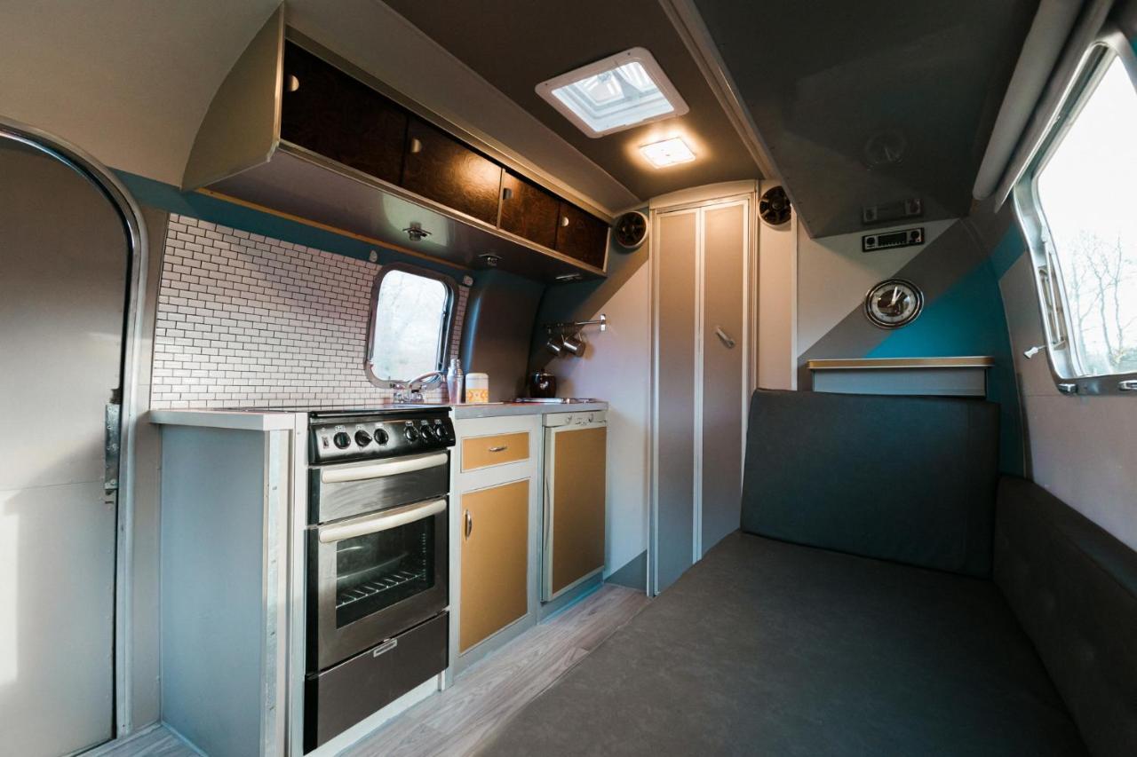 Silver Airstream Glamping & Rental Chichester Eksteriør bilde