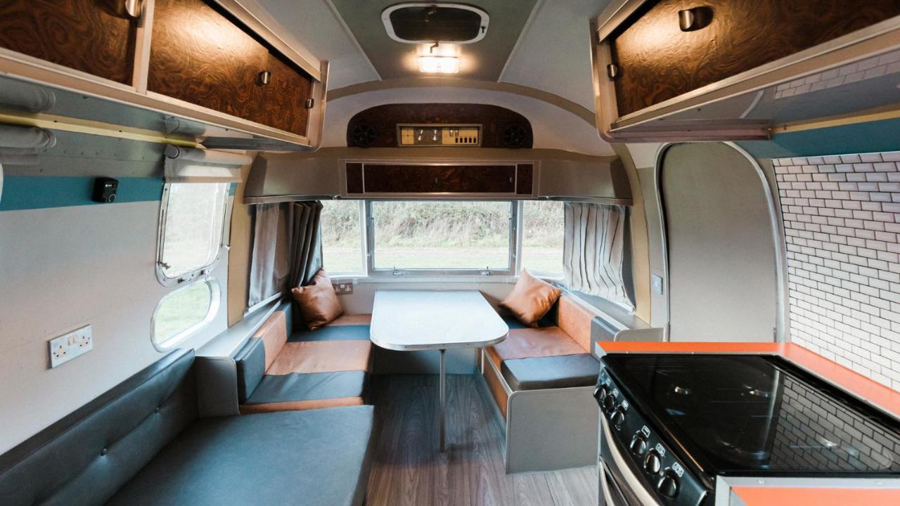 Silver Airstream Glamping & Rental Chichester Eksteriør bilde