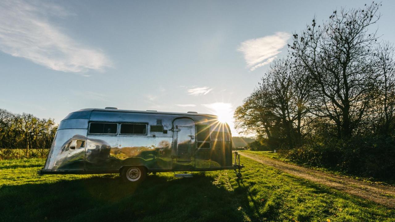 Silver Airstream Glamping & Rental Chichester Eksteriør bilde