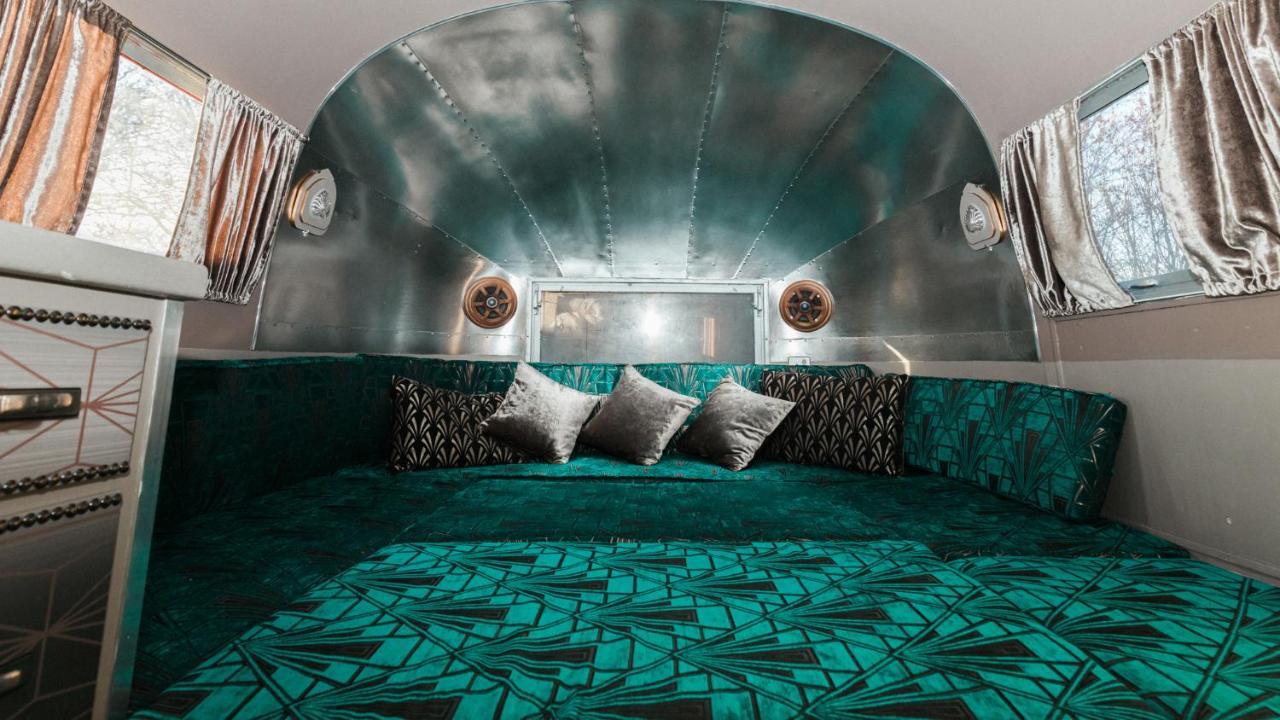 Silver Airstream Glamping & Rental Chichester Eksteriør bilde