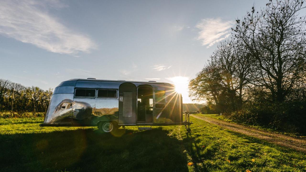 Silver Airstream Glamping & Rental Chichester Eksteriør bilde