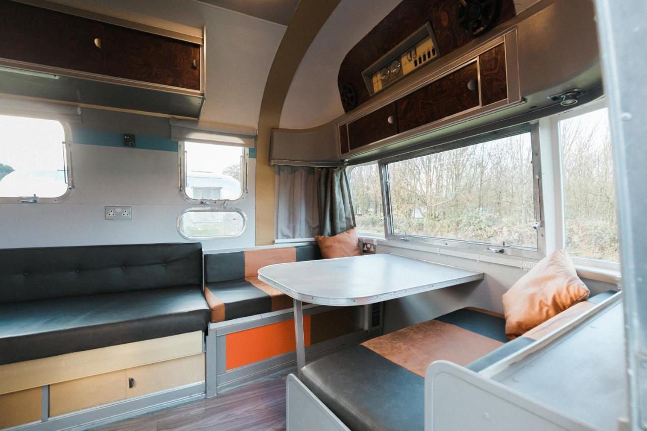 Silver Airstream Glamping & Rental Chichester Eksteriør bilde