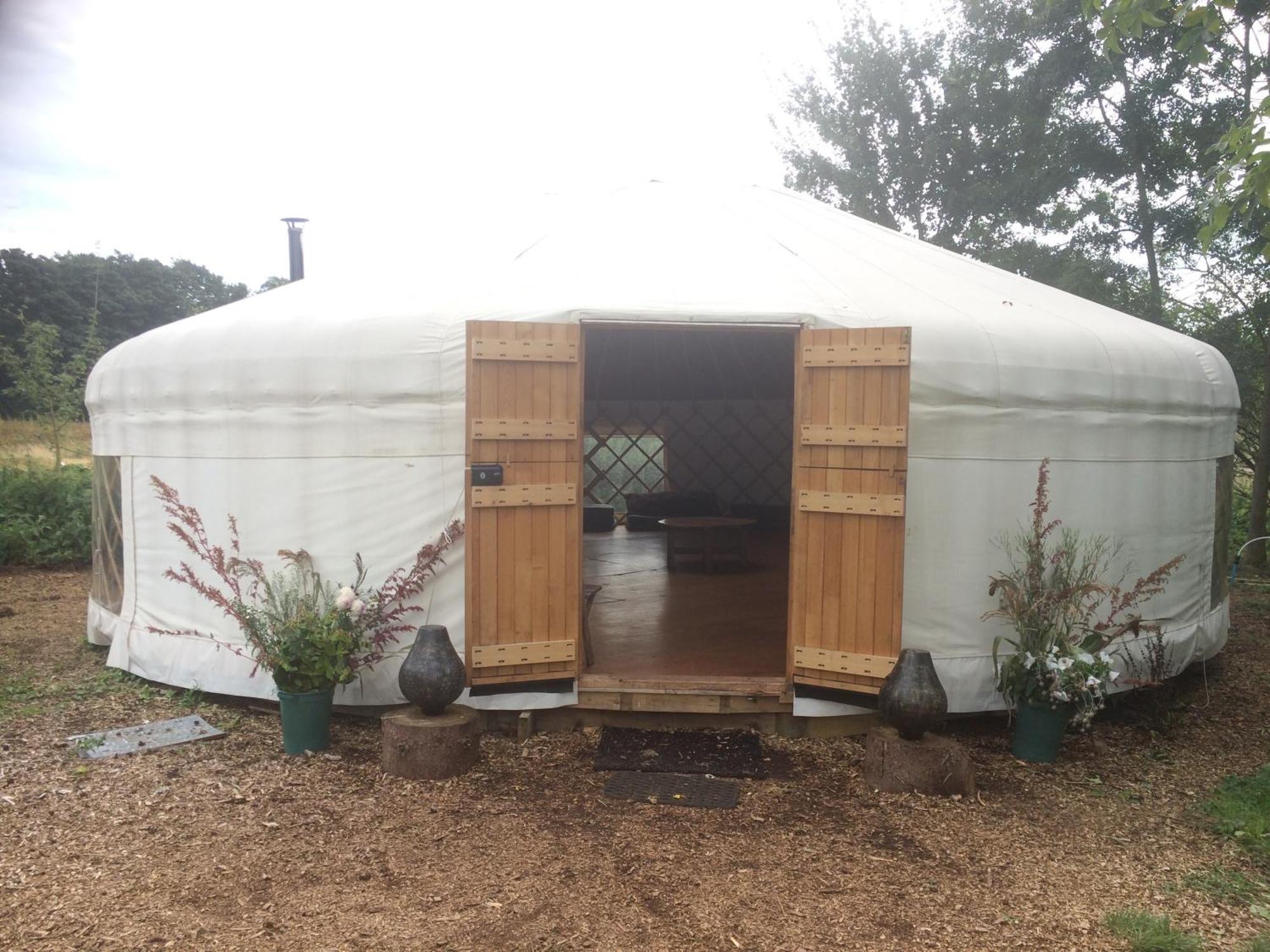Silver Airstream Glamping & Rental Chichester Eksteriør bilde