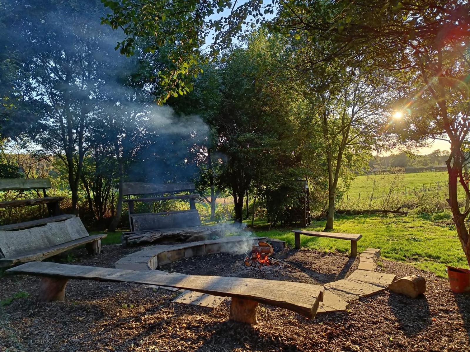 Silver Airstream Glamping & Rental Chichester Eksteriør bilde